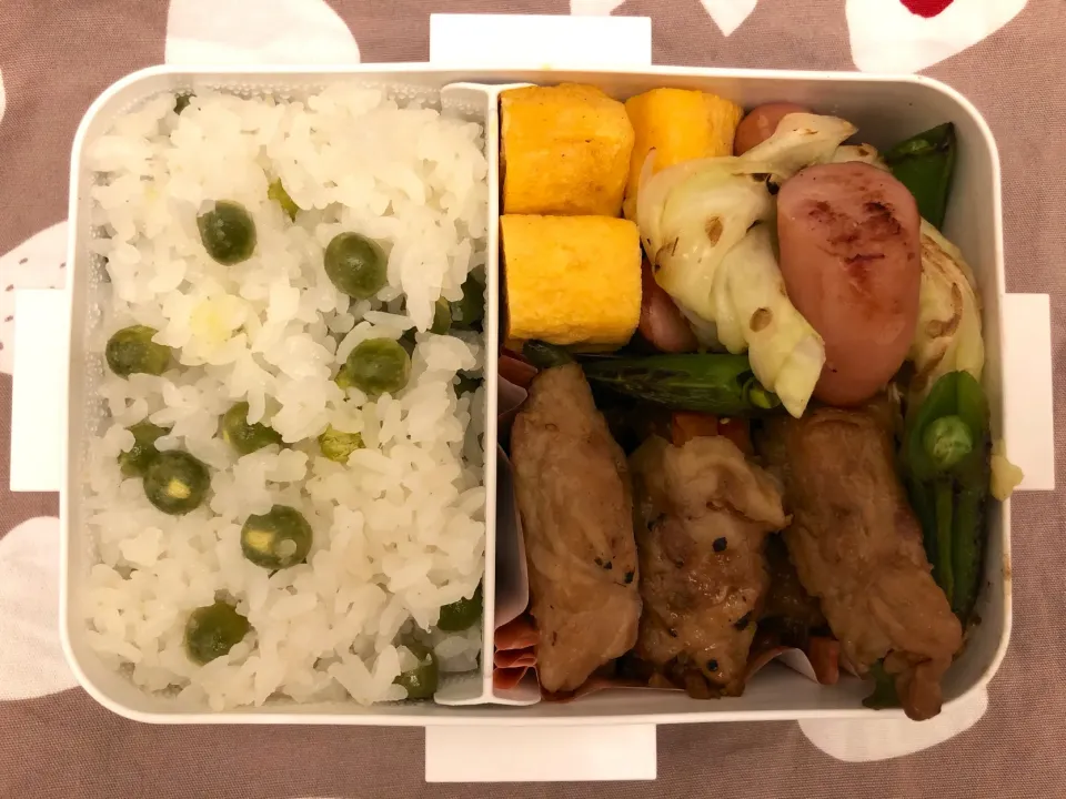 Snapdishの料理写真:グリンピースごはん弁当|freeさん