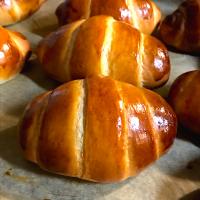 ロールパン焼けました😊