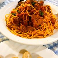 ☆水曜日の夜パスタ🍝☆今週は、肩ロース🐷のトマトソース煮込み