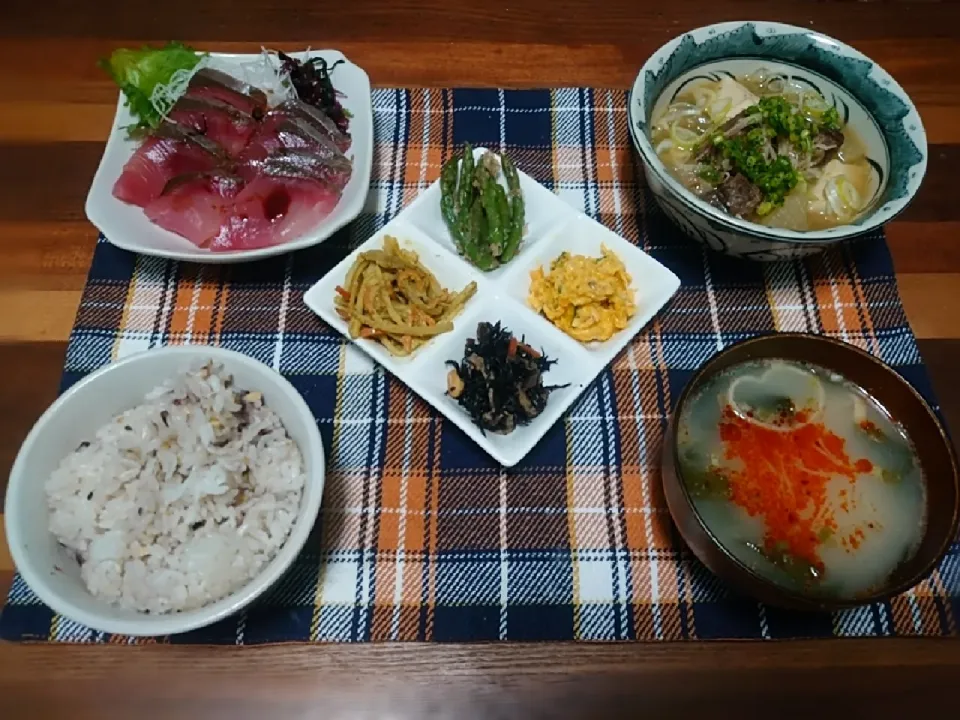 牛バラ肉と大根の関西風煮物
ブリの刺身
アスパラのおひたし
カレーきんぴら
かぼちゃとツナのホクホクサラダ
ひじき
担々春雨スープ|原田智基(はらでぃ)(だっとも)さん