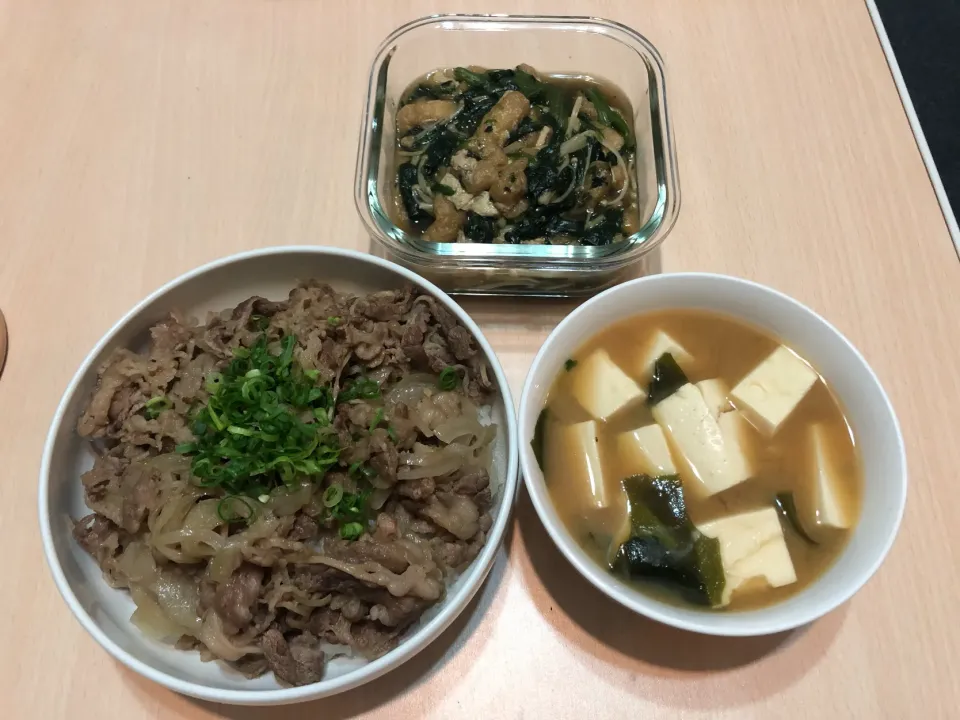 Snapdishの料理写真:結果的に牛丼になった定食|あにょんさん