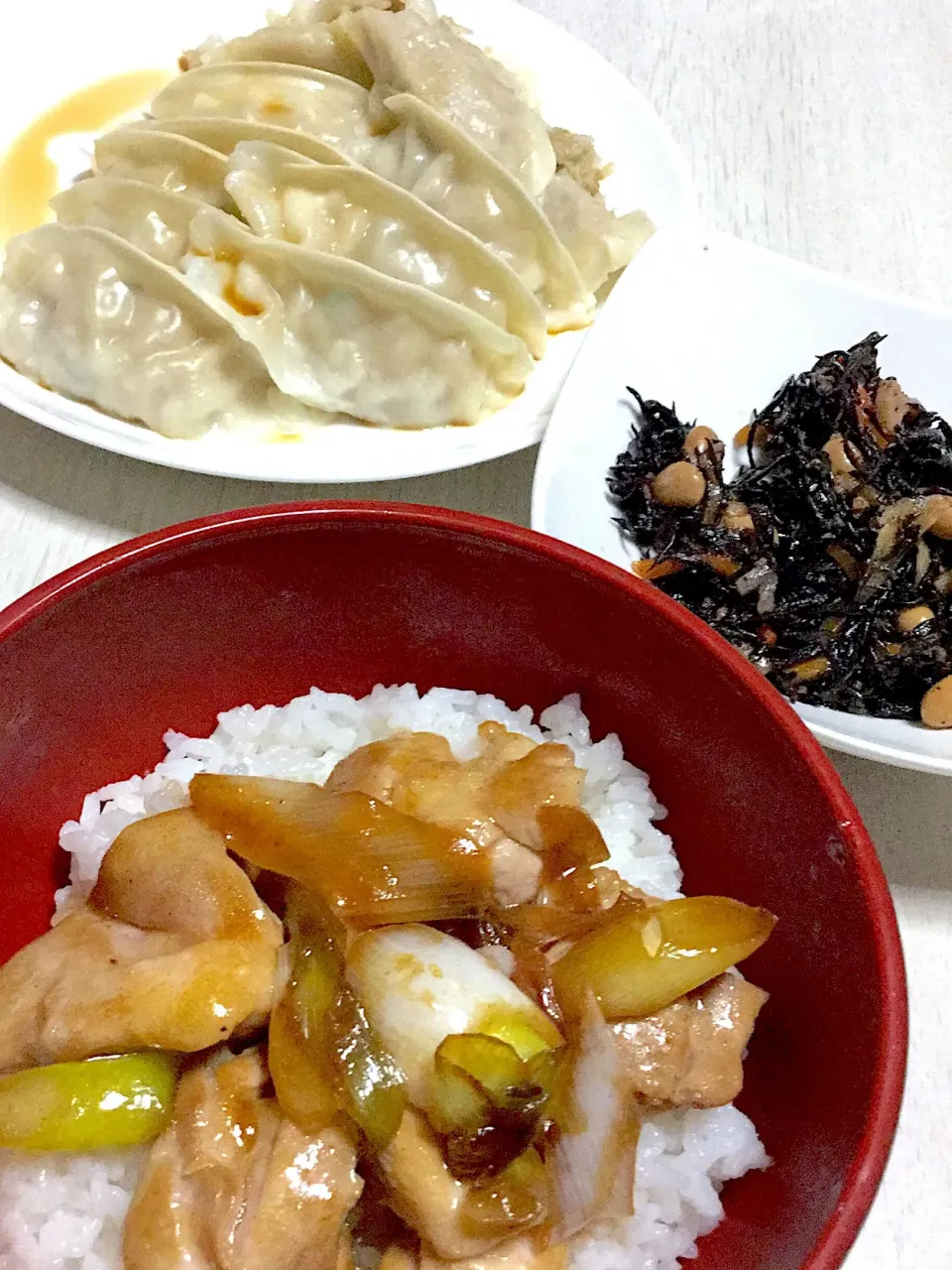 餃子、焼き鳥丼、ひじきの煮物|Ayaさん