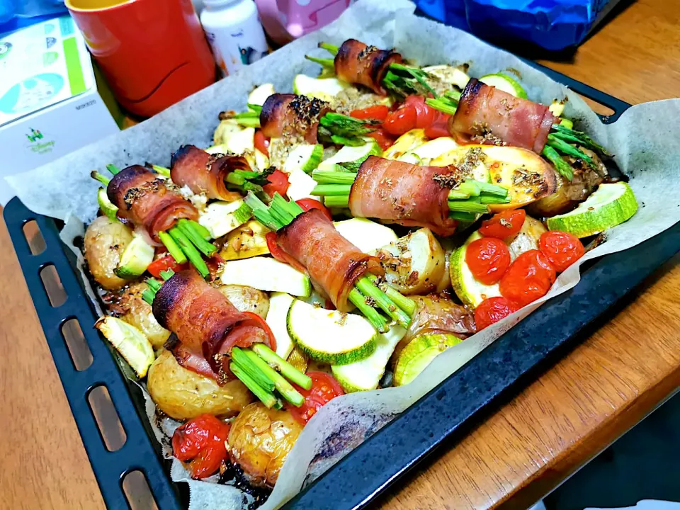 Bacon Asparagus, potato ,cherry tomato bake|justinさん