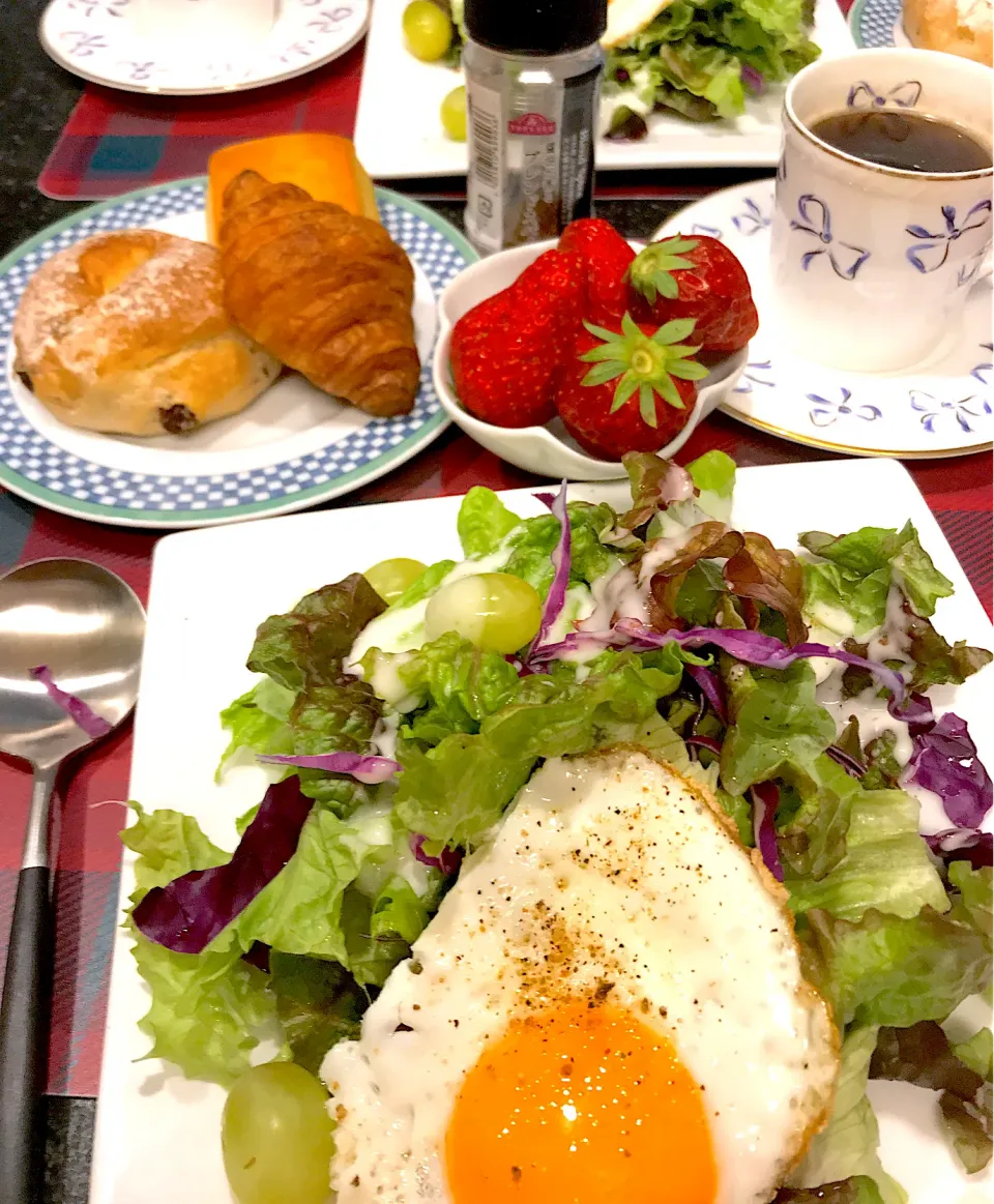 グリーンサラダで朝ごはん|シュトママさん