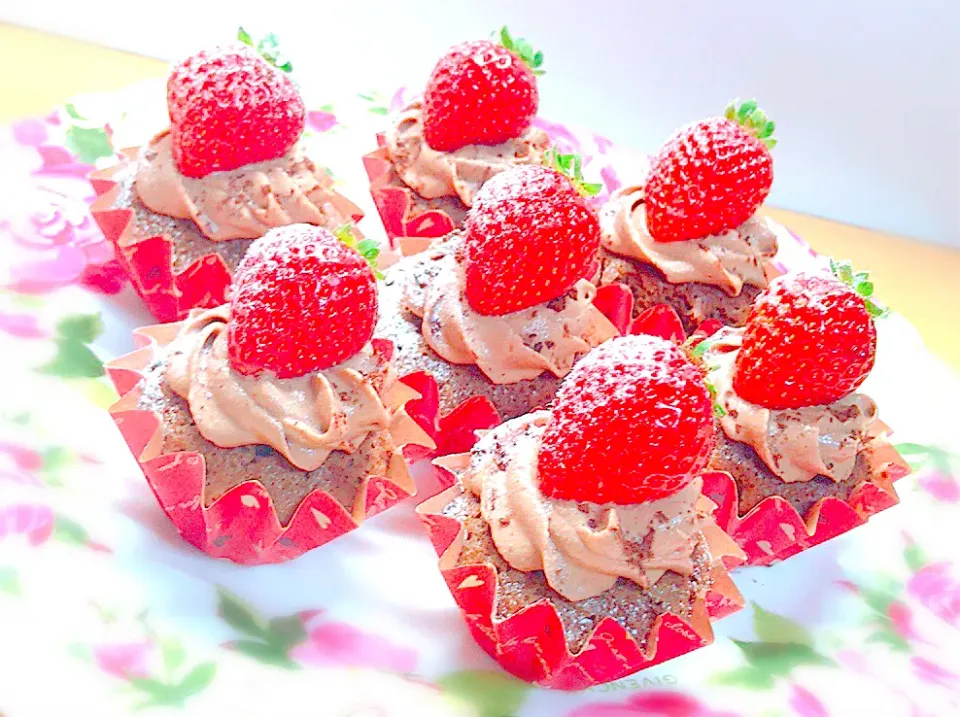 いちごのカップケーキ(🍓´▽`🍓)|misaさん