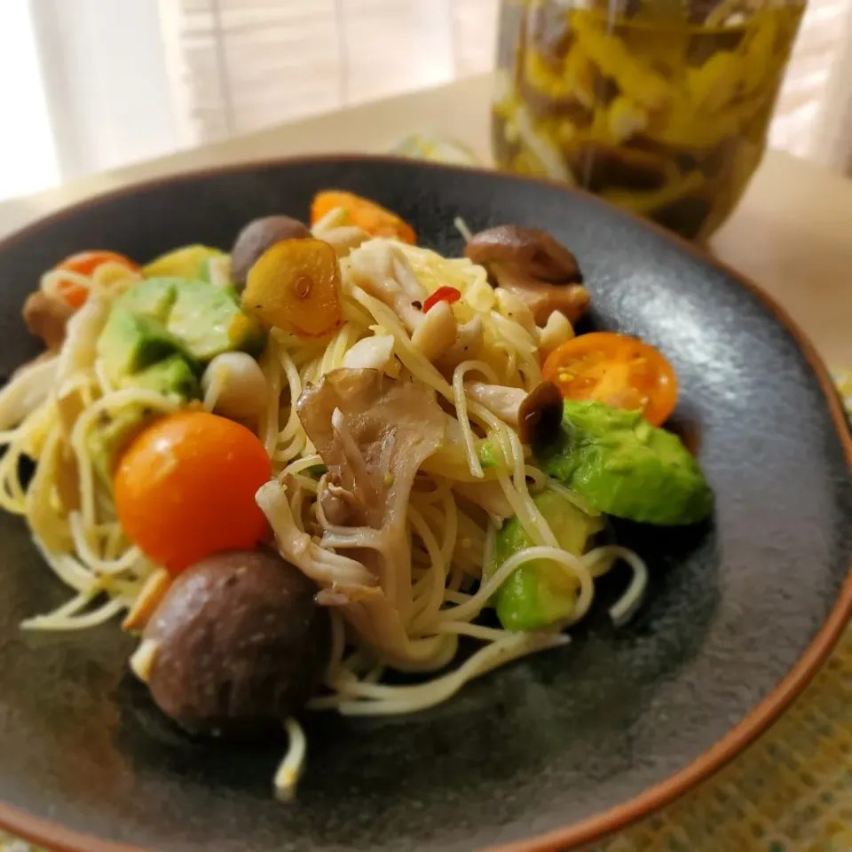 自家製きのこで
　　　オイル漬けパスタ🍝|みるくここあさん