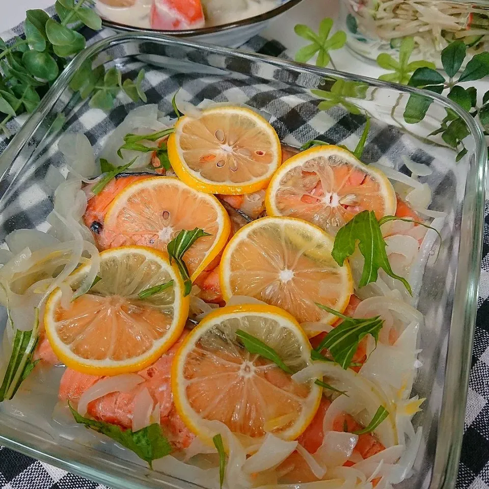 🐟鮭のレモン蒸し🍋|とまと🍅さん