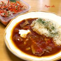 ハヤシライスと人参サラダ