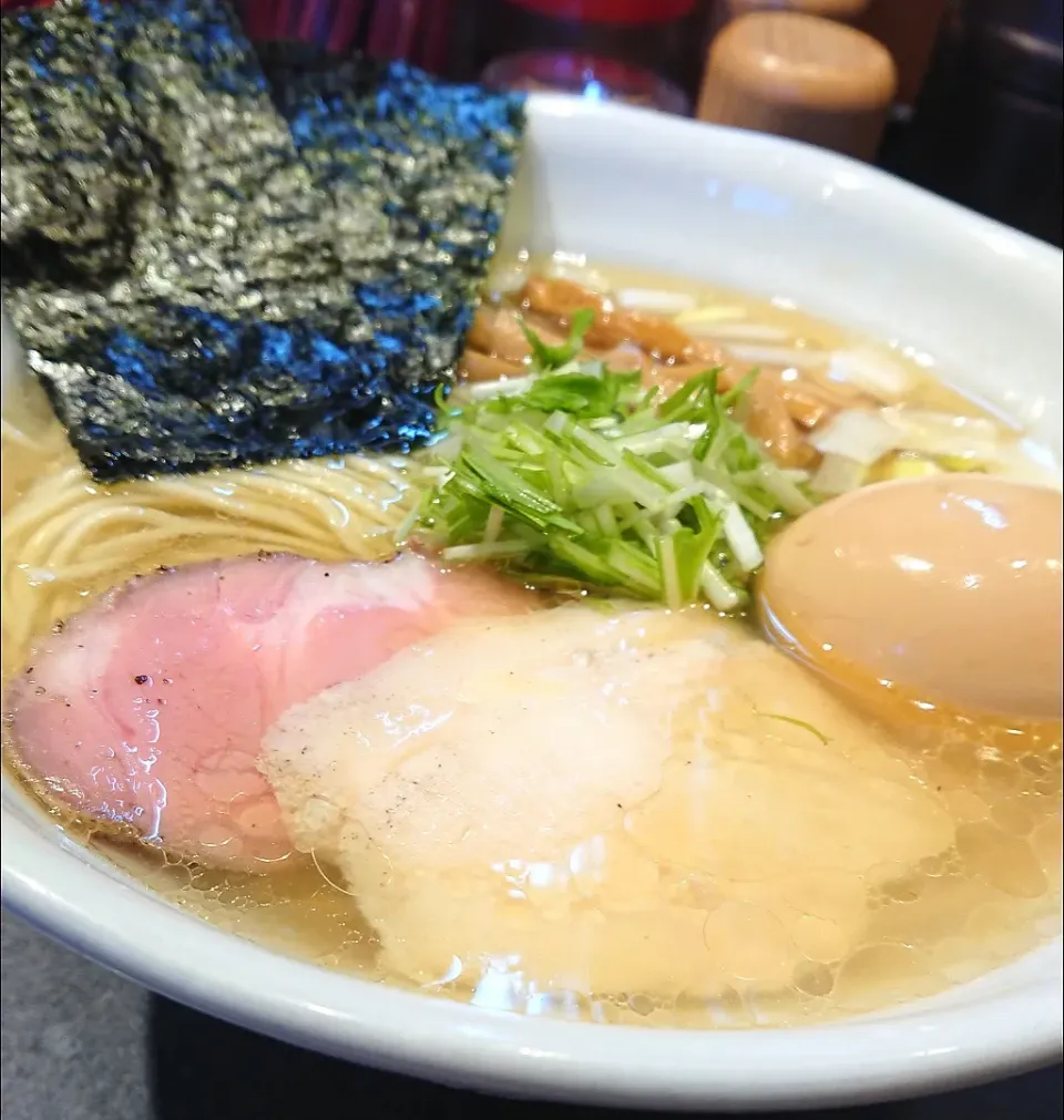 Snapdishの料理写真:#麺活 ~特製鶏だし 塩RAMEN~|りくれんさん