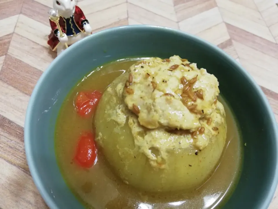 2/21
拳大の玉葱のファルシースープカレー煮😋|たえさん