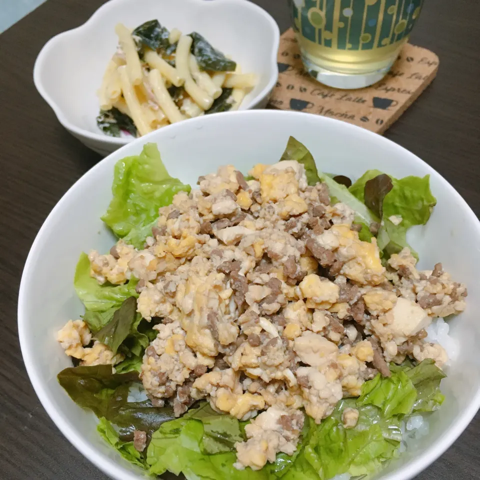 豆腐でかさ増し☆そぼろ丼|しぃさん