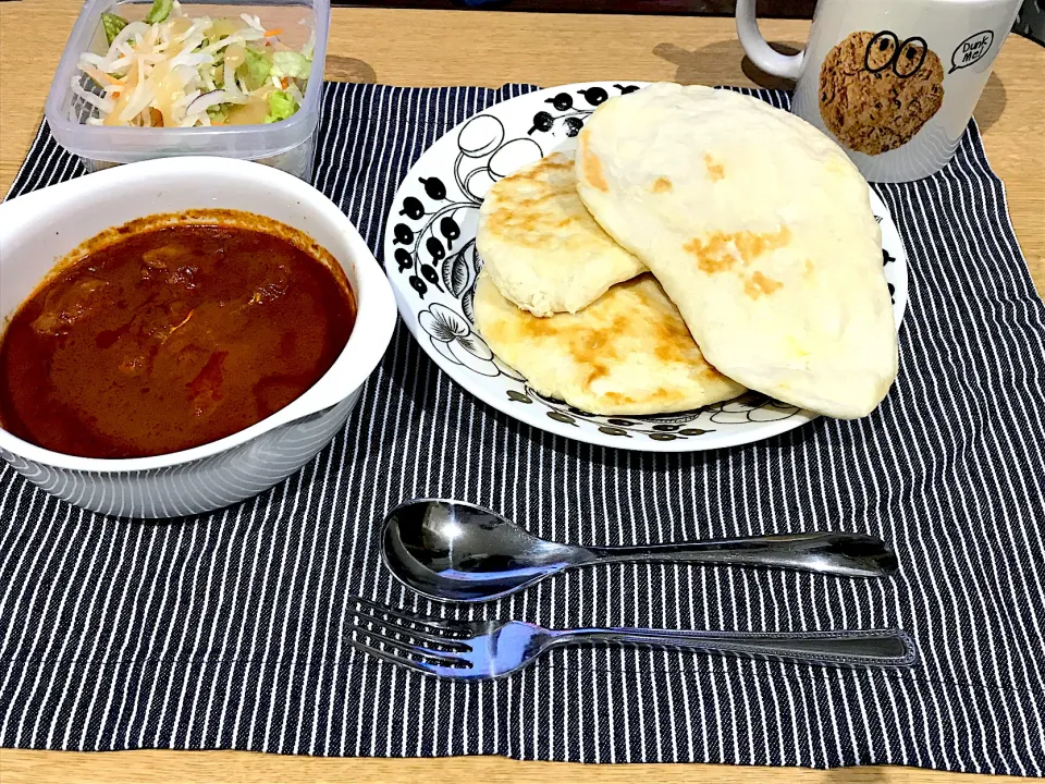 無印良品のバターチキンカレーとナン|グレナダ君さん