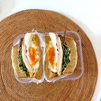 ブラン食パンハム卵チーズサンド