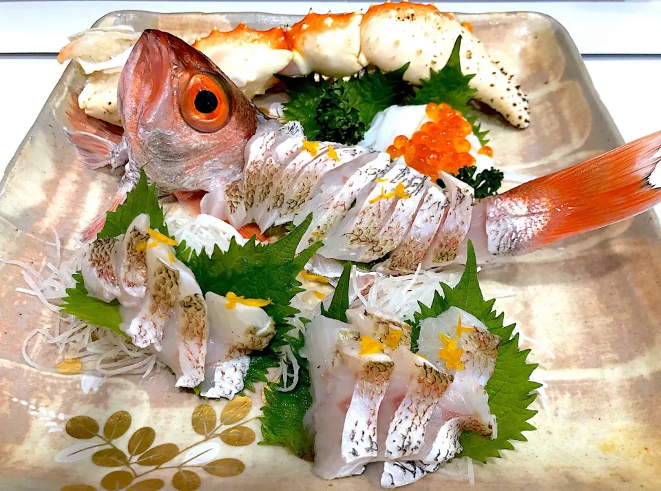 釣った赤ムツの刺身です。🎣|あうあうぶーさん