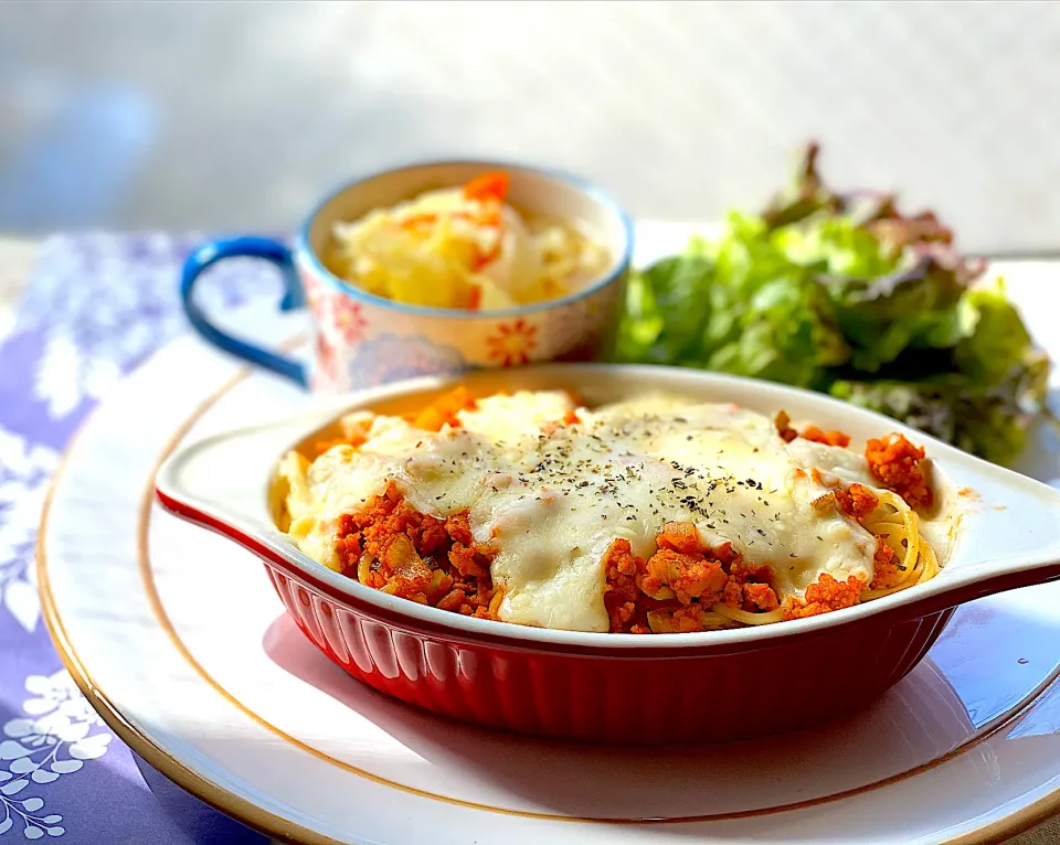 昼ごはん　高野豆腐のタコミートでミートソース的パスタグラタン|砂雪さん