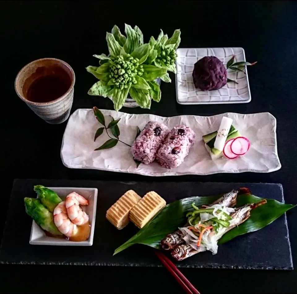 シシャモのマリネとつぼみ菜とエビを酢味噌につけて…昼ごはん∗*ﾟ|瑞さん