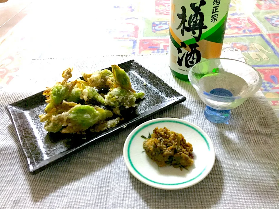 今年もお庭のふきのとうで 主人作の天ぷらとふきみそで頂きまぁす🍶|Emiさん