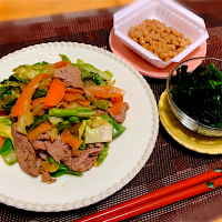 牛肉コマと野菜の味噌炒め