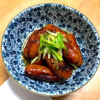 ソーセージソテーバルサミコ風味ネギ添え