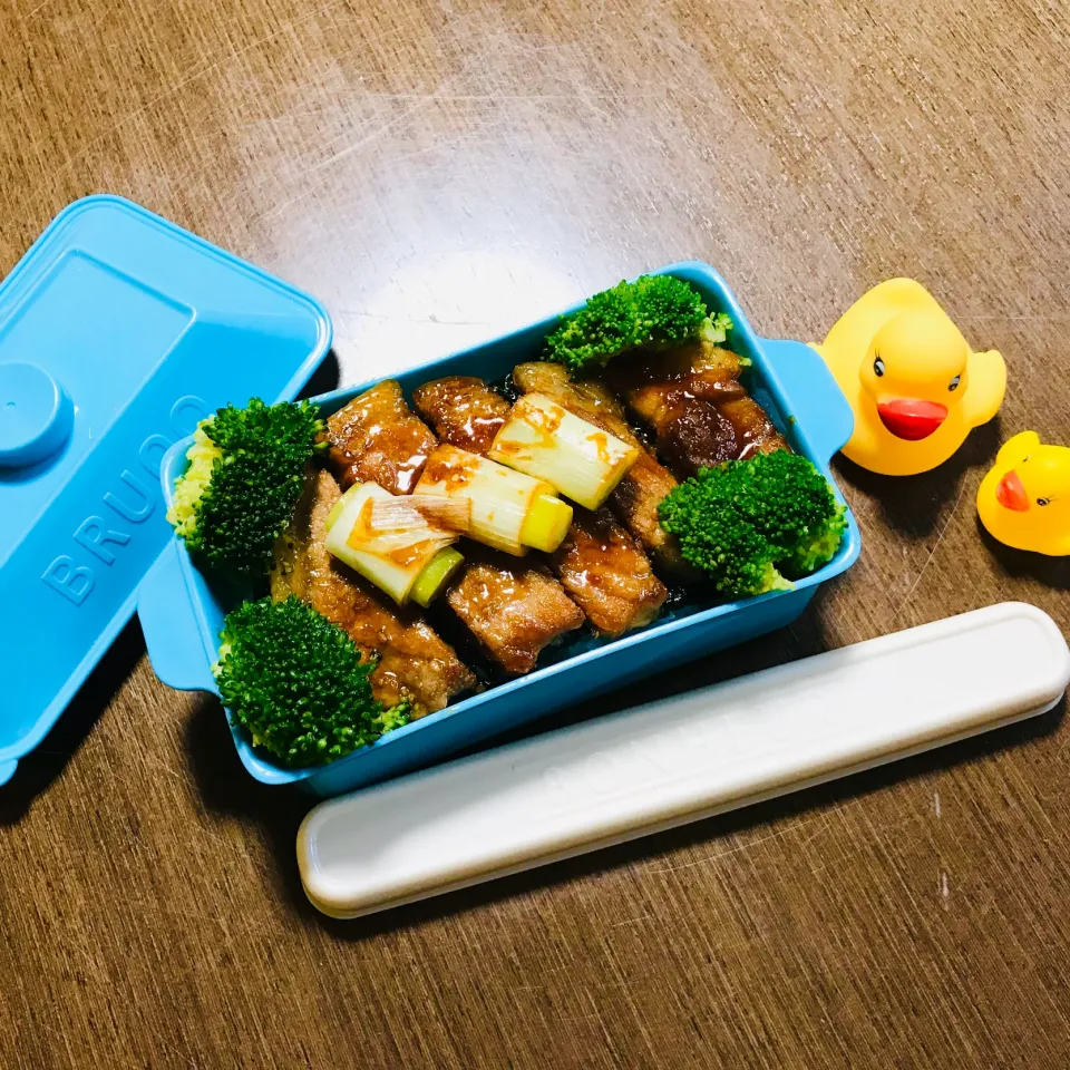 Snapdishの料理写真:トンテキ弁当🍱|nailsbayさん