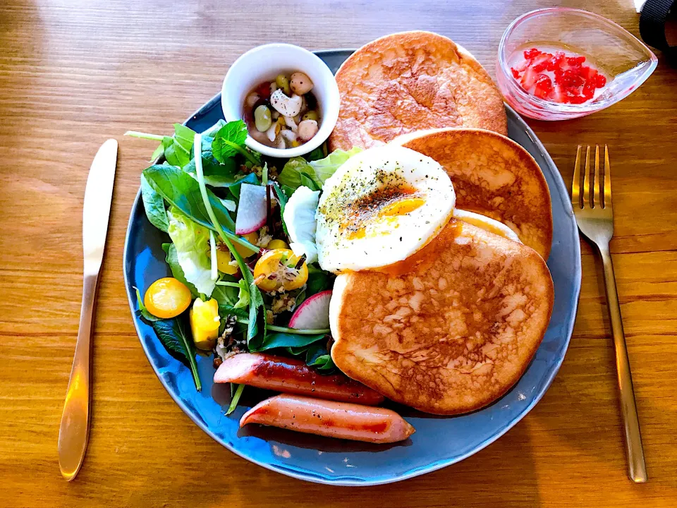 Snapdishの料理写真:長野県上田市　lb cafe パンケーキランチプレート|AyaMさん