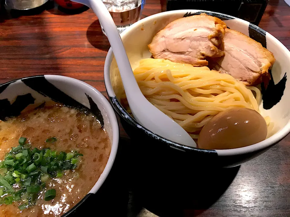 Snapdishの料理写真:濃厚つけ麺|マハロ菊池さん