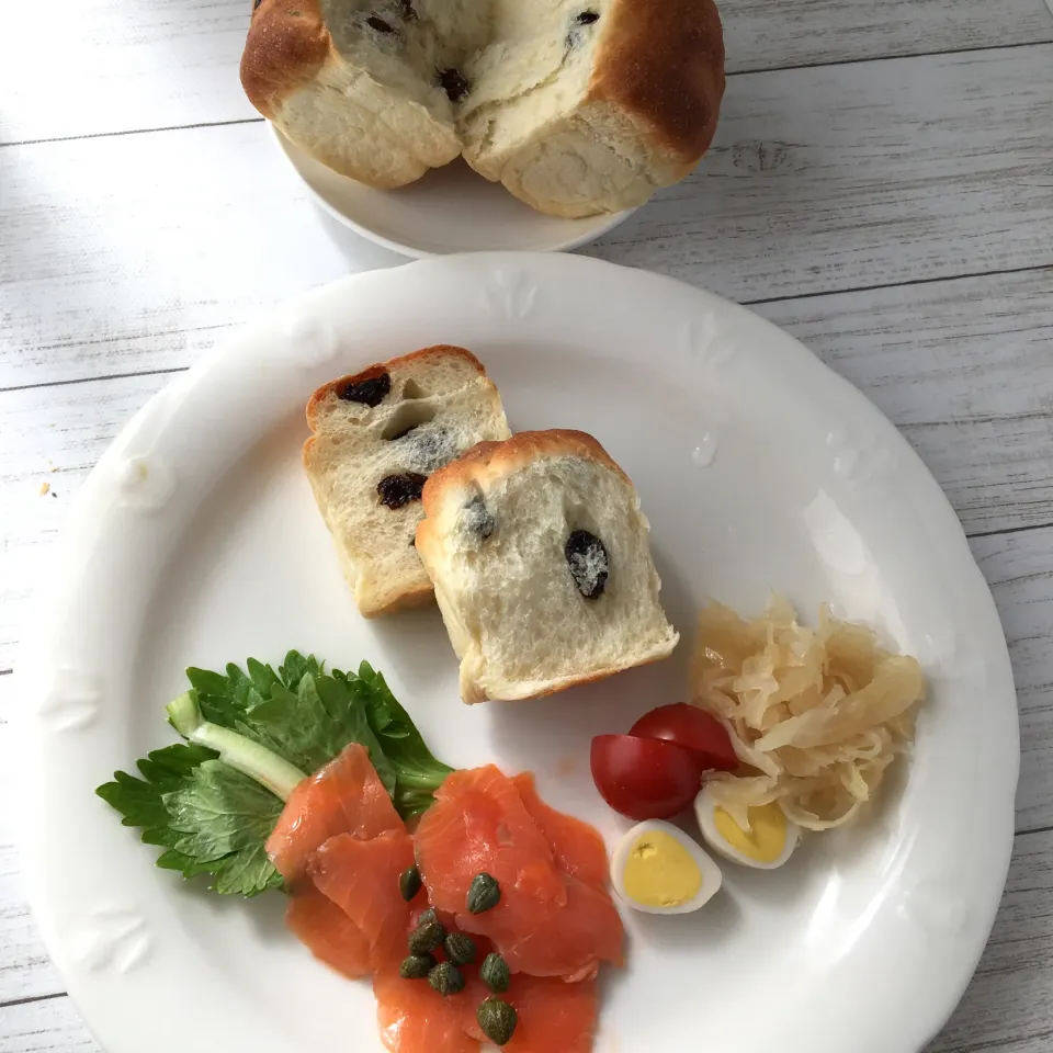 ぶどうパンの朝ごはん|はるさん