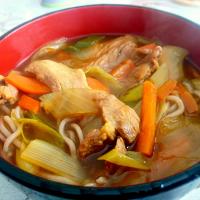 日曜日の昼ご飯、冷蔵庫一掃。
カレーそば😊🍜