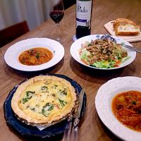 キッシュのある食卓