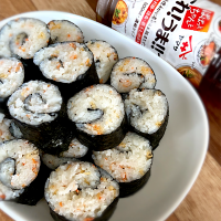 悪魔のおにぎり。これうまつゆ、小海老、ネギ、天かす