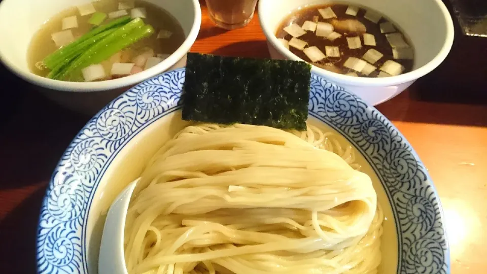 Snapdishの料理写真:【2020年4月秋葉原へ移転予定】
麺処 ほん田
濃厚昆布水の淡麗つけ麺（塩、1,000円）
＋大盛（200g、200円）
＋おかわりつけ汁醤油（大盛無料サービス）
＠東十条
20041|大脇さん