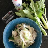 セロリと乾燥タコカマ🐙のサラダ🥗