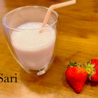 マルコメさんの甘酒のもとで！ストロベリーラッシー！