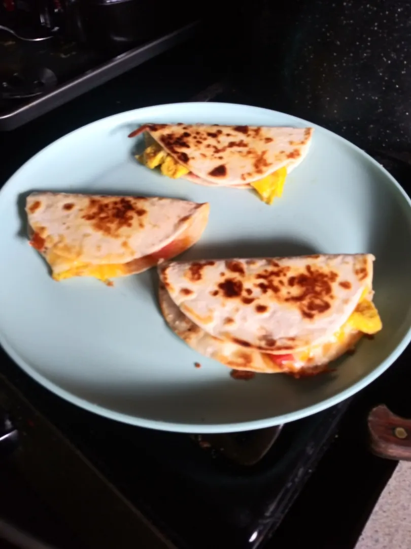 Snapdishの料理写真:mini tacos eggs tomato n cheese|joanna mooreさん