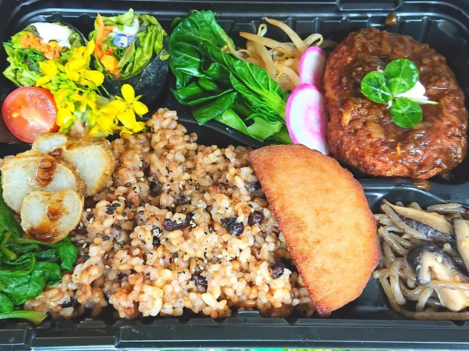 Snapdishの料理写真:まるCafe Tippi
ヴィーガン弁当♪|亜依さん