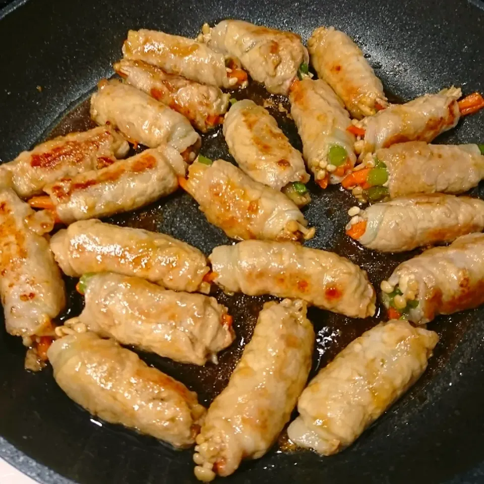 Snapdishの料理写真:野菜の豚ロース巻き🐷|しまだ ちえこさん