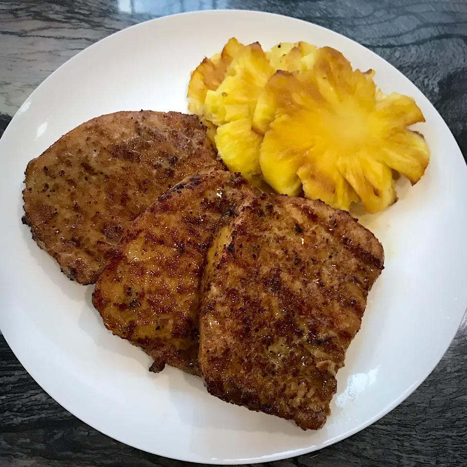 Pork chop with pineapple|Yvonne C.さん