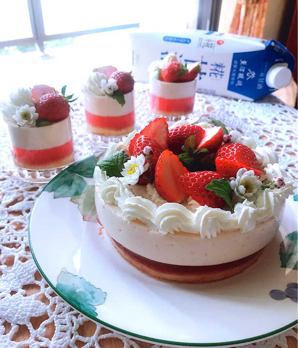 マダム とんちんの料理 スライスチーズと甘酒で作る苺のレアチーズケーキ #小さなケーキシリーズ|とんちんさん