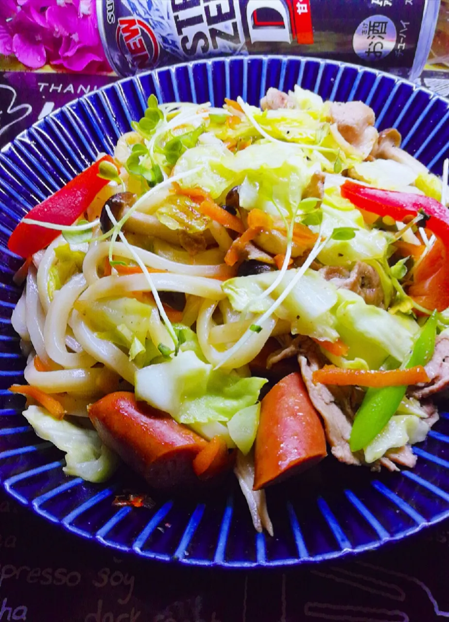 Today's lunch〜塩豚バラ焼きうどん( ˘ ³˘)♥うま〜ぃ🤩|ペンギンさん