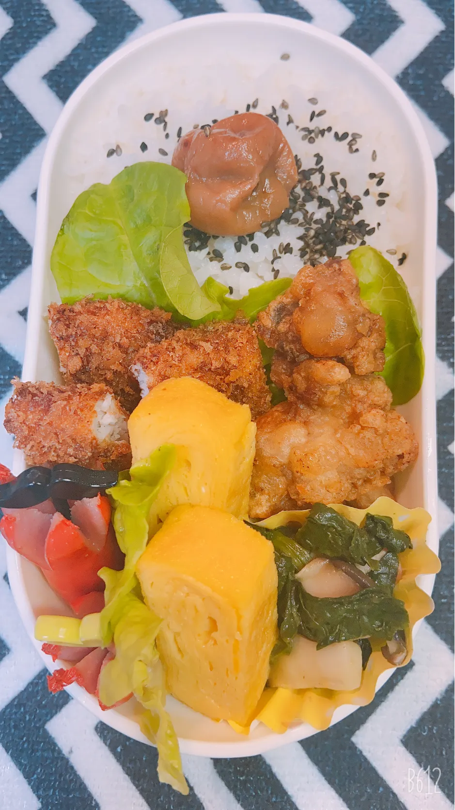 今日の愛妻弁当🍱💕💕💕今日はスペシャル弁当🍱😁豚カツに唐揚げ🥰|ゆきさん