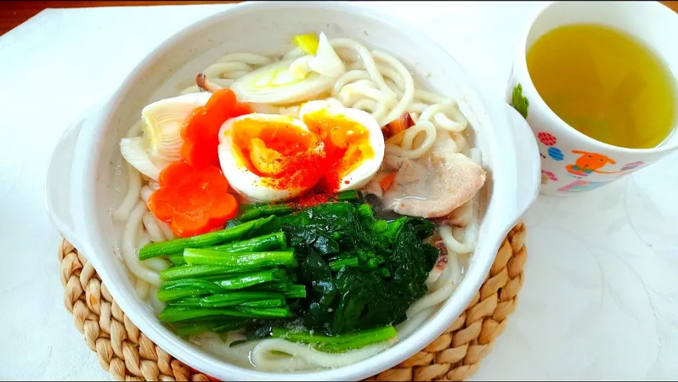 2/27のお昼ご飯
煮込みうどん|卯月さん