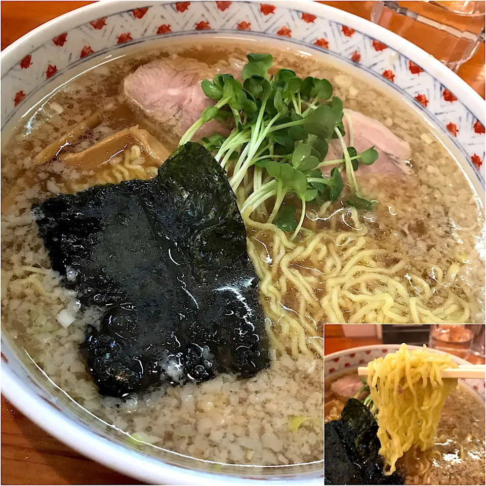 Snapdishの料理写真:支那そば　醤油味大盛@晴弘(門前仲町)|塩豚骨さん