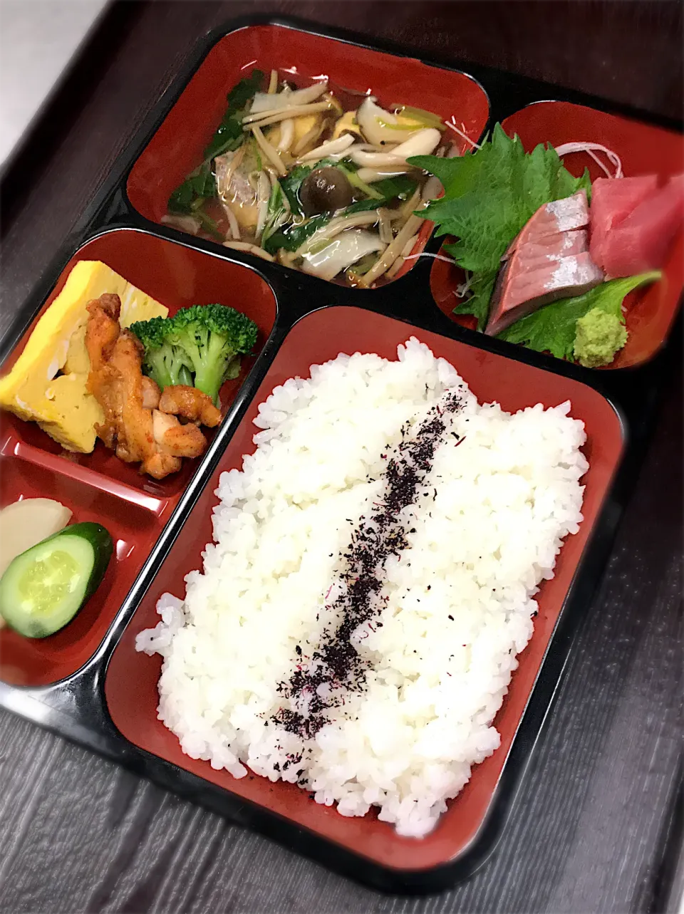 本日のお弁当　1100円|料理長さん