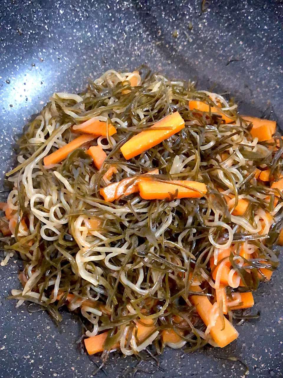 きざみ昆布としらたきの煮物|北海道のいちご農家さん