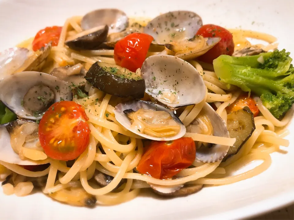 あさりと色とりどり野菜のリングイネ|レガーミさん