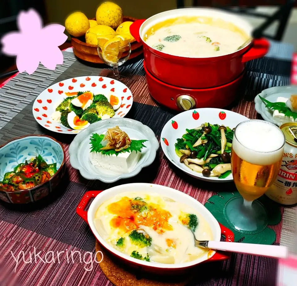 Snapdishの料理写真:🌸酒粕たっぷり豆乳シチュー
🌸↑からの酒粕グラタン
🌸なめ茸おろし豆腐
🌸おくらのチャンジャ和え
🌸トロリん玉子とブロッコリーのサラダ
🌸ほうれん草としめじのねこぶだし炒め|yukaringoさん