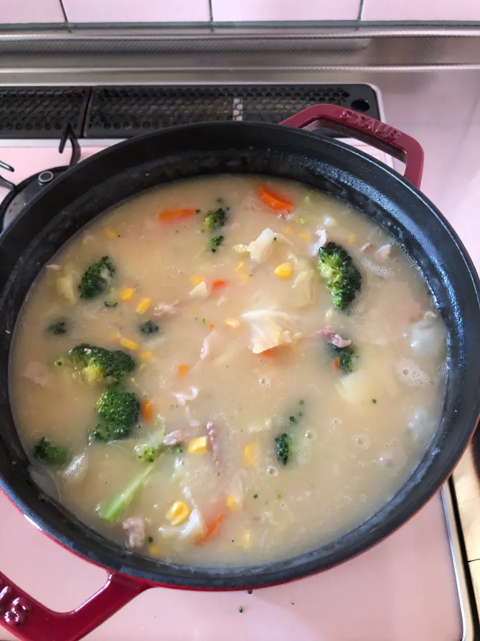 Snapdishの料理写真:ホワイトルー シチュー🍲🥘🙏|ブンタさん