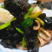 Snapdishの料理写真:青菜・イカ・豆腐・キクラゲ炒め|ターキーさん