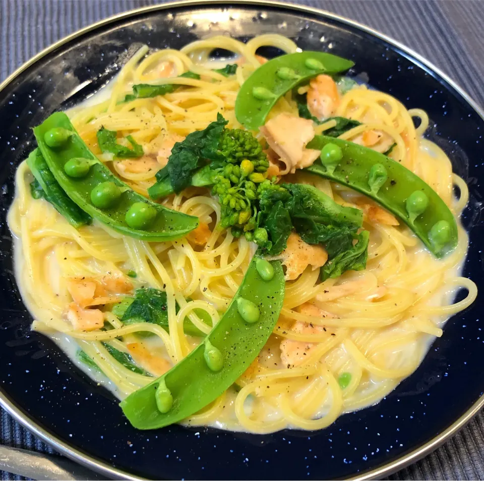 スモークサーモンと春野菜のクリームパスタ|natuさん