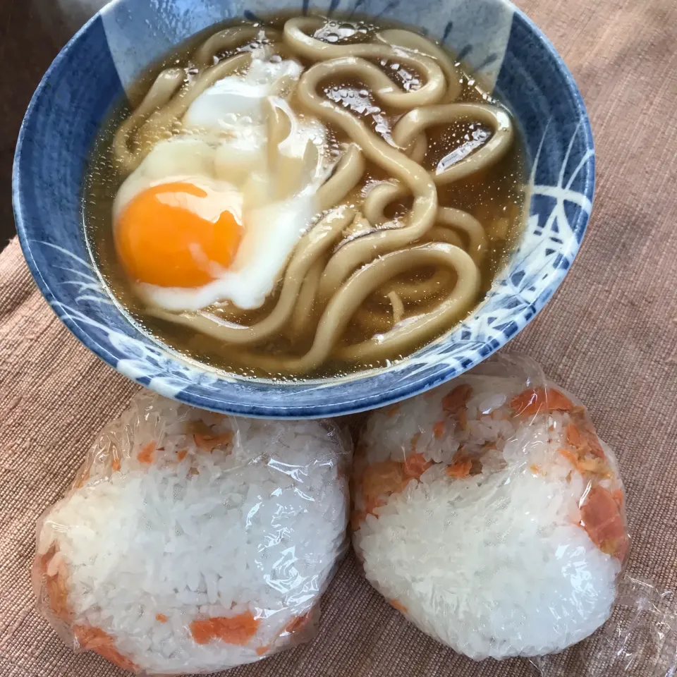 うどんと鮭おにぎり|純さん